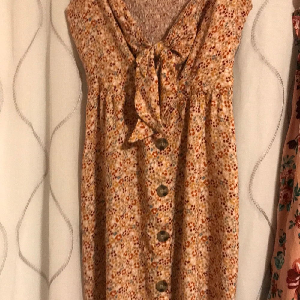 Mini Dress 👗 Stops at thighs